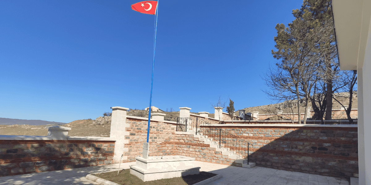 Bilecik-Bozüyük Kumral Abdal Türbesi ve Mescidi 2018-2019 Yılı Restorasyonu İşi