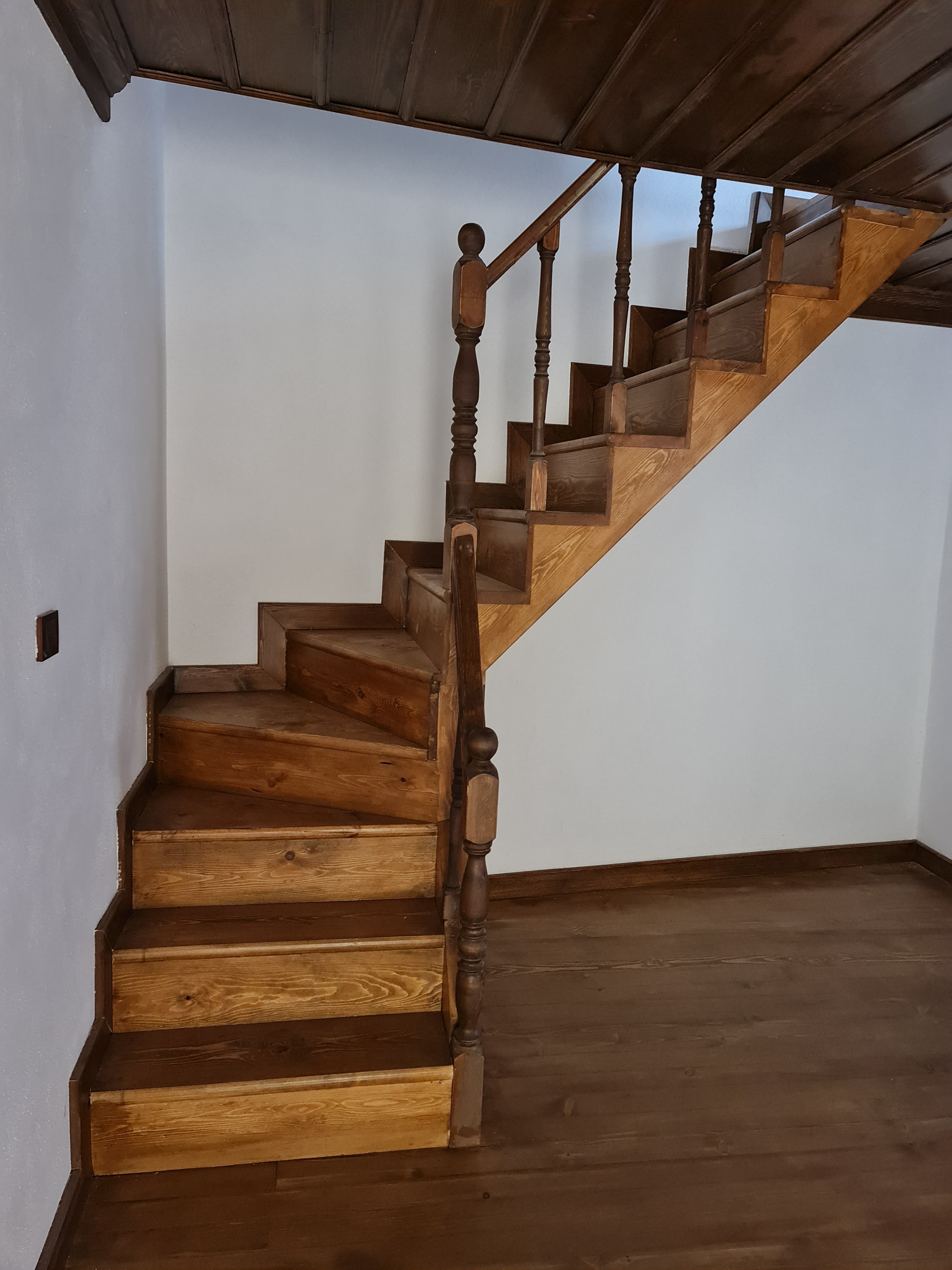 Ürünlü 2724 Block 13-14 Parcel Civil Architecture Sample Restoration Work (Beekeeping Museum)