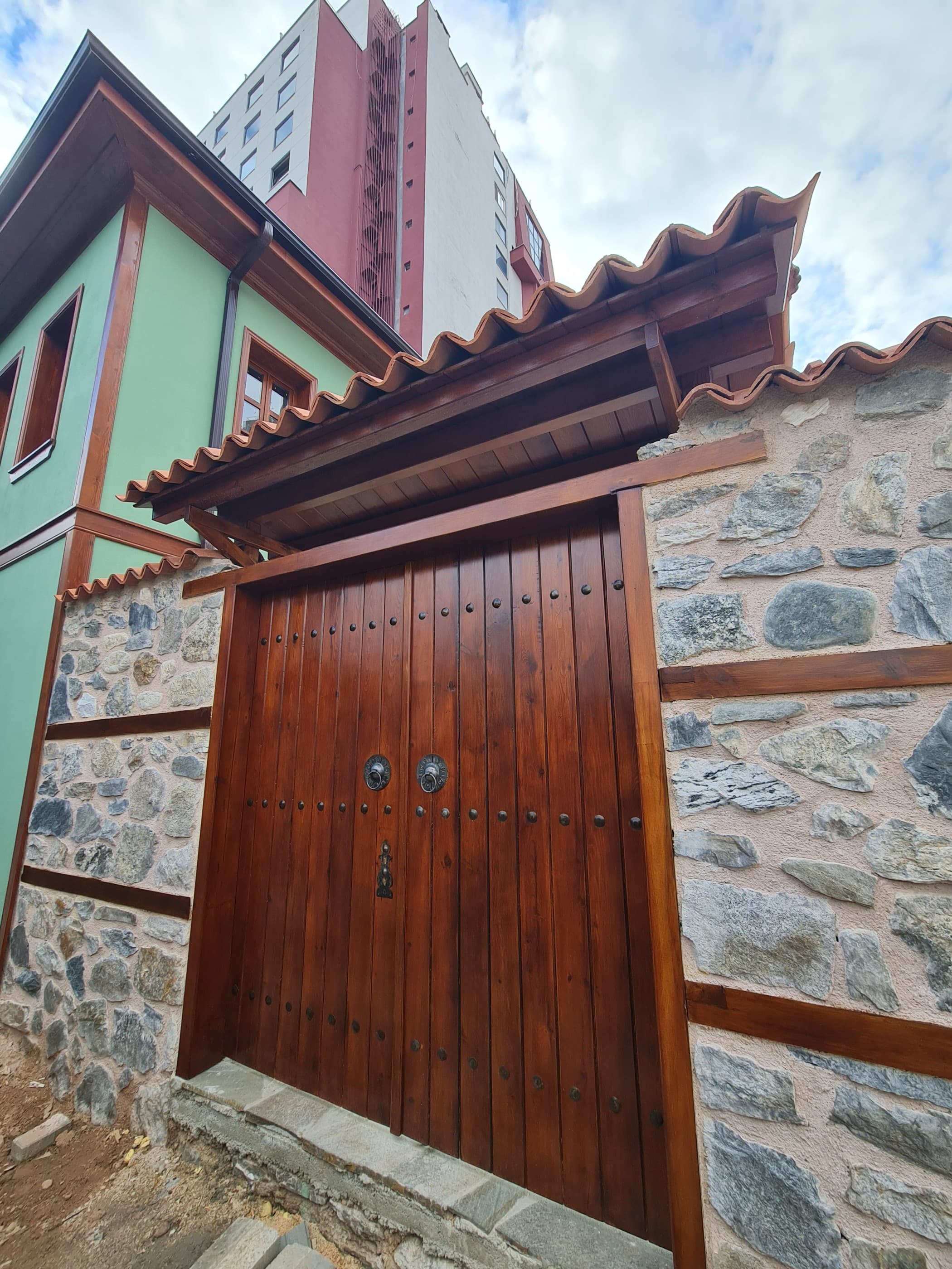 Doğanbey Mahallesi 7293 ada 2 parsel Sivil Mimari Örneği Rekonstrüksiyon İşi